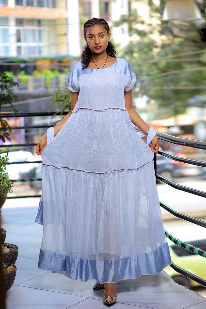 Light blue dress I019