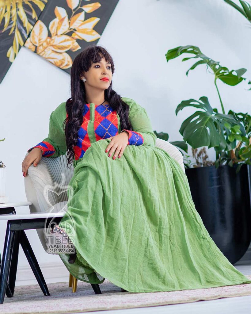 Green long dress J016